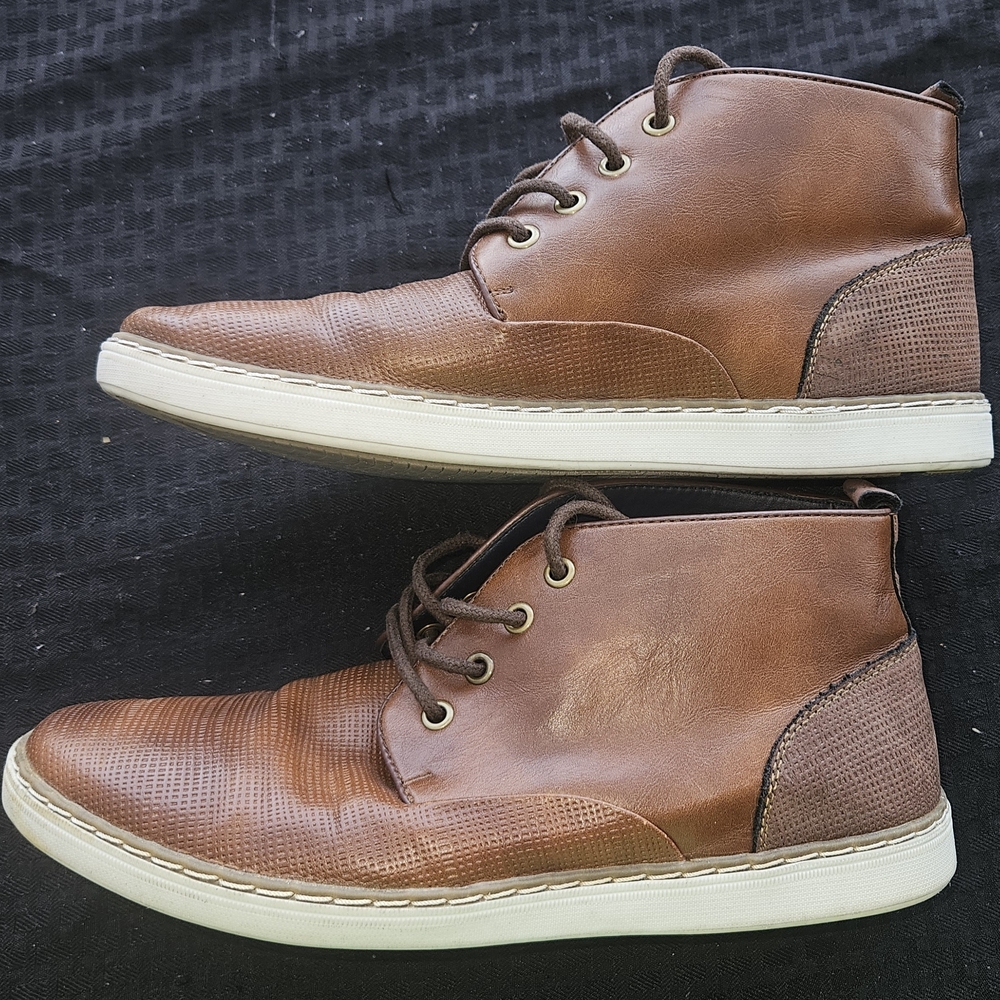 Brown Chukka Boots with Minimalist Design
